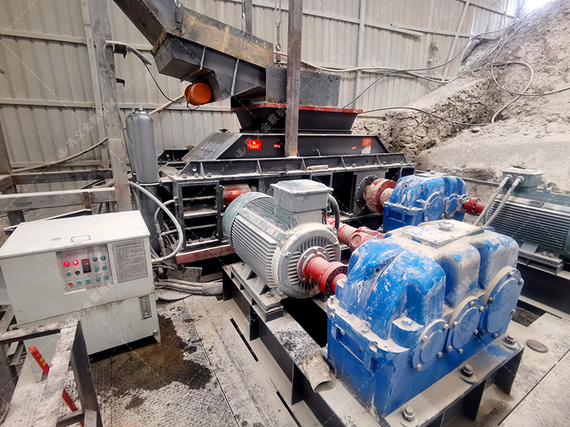 建筑用砂配置的液壓對輥制砂機多少錢一臺？