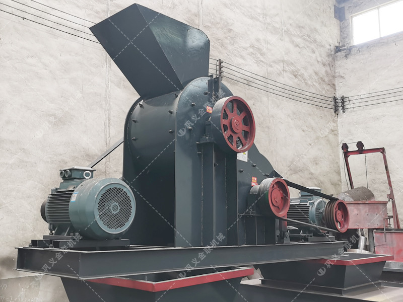 SCF800*800雙級(jí)粉碎機(jī)兩臺(tái)發(fā)往廣西南寧破碎鐵礦